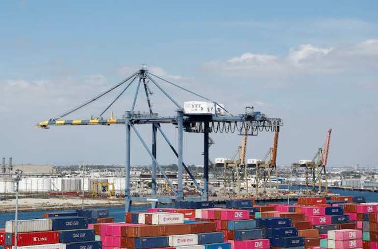 U.S. Lawmakers Face Mounting Pressure for New Tariffs as China Trade Imbalance Widens