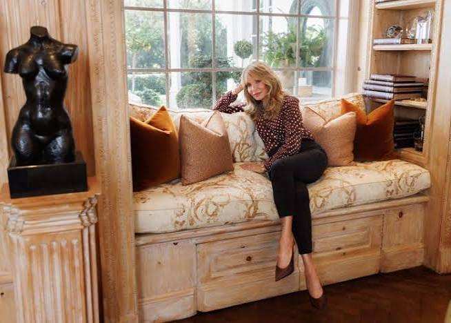 Jaclyn Smith Claims Charlie’s Angels Costar Tanya Roberts Posed Threesome Invitation