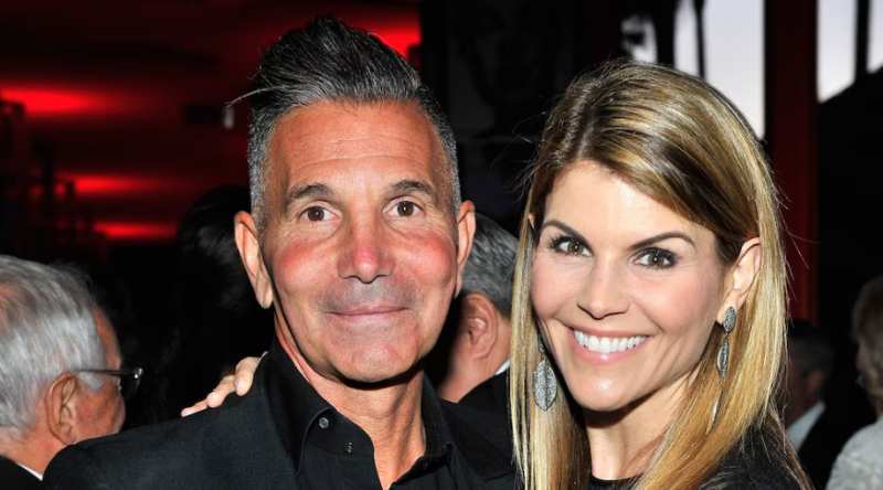 Lori Loughlin Files for Divorce From Mossimo Giannulli
