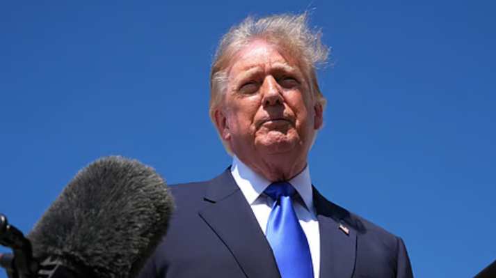 Trump Promises $5,000 Dividend to Every American Adult if Republicans Win Midterm Elections