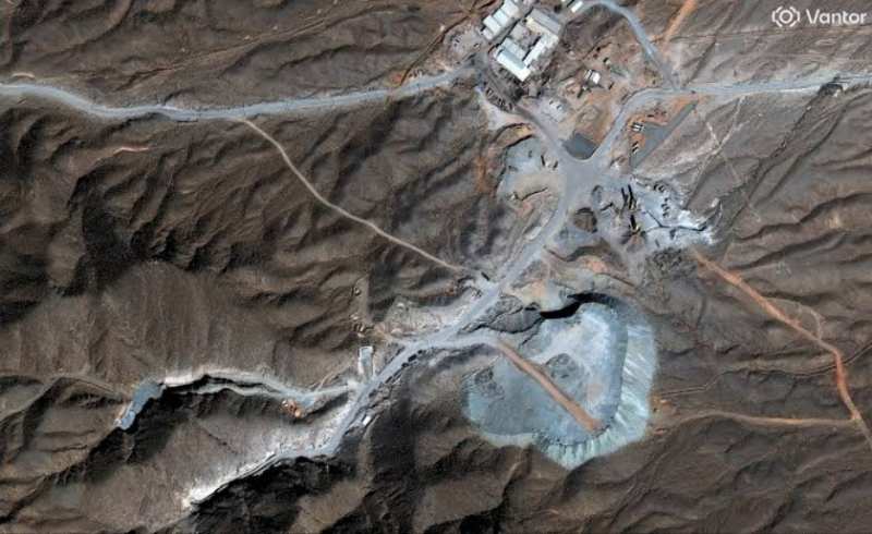 Trump Warns Tehran Over Pickaxe Mountain Activity Amid U.S.-Iran Ship Attacks Near Hormuz