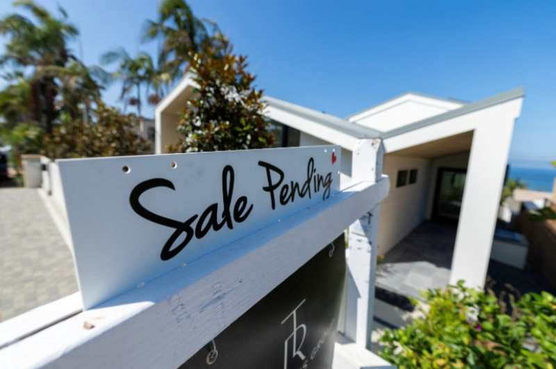 High Mortgage Rates to Keep US Housing Market Revival Elusive: Reuters Poll