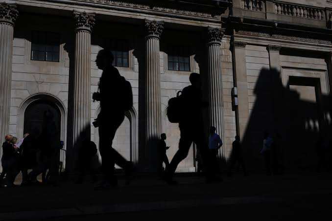 英国通胀升至五个月来最高点，进一步迫使英格兰银行今年加息