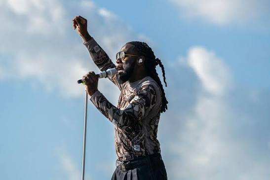 Burna Boy将领衔NFL在巴黎的首场常规赛的半场秀