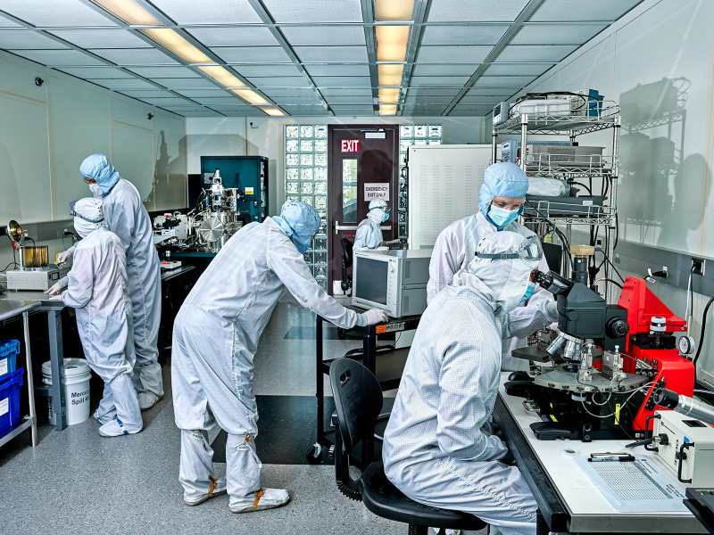 الجامعات الأمريكية تتسابق لتدريب مهندسي الرقائق