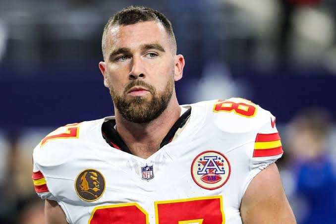 L'escroc de Ponzi qui a escroqué Travis Kelce a tenté d'épouser une citoyenne américaine pour éviter l'expulsion, selon les procureurs