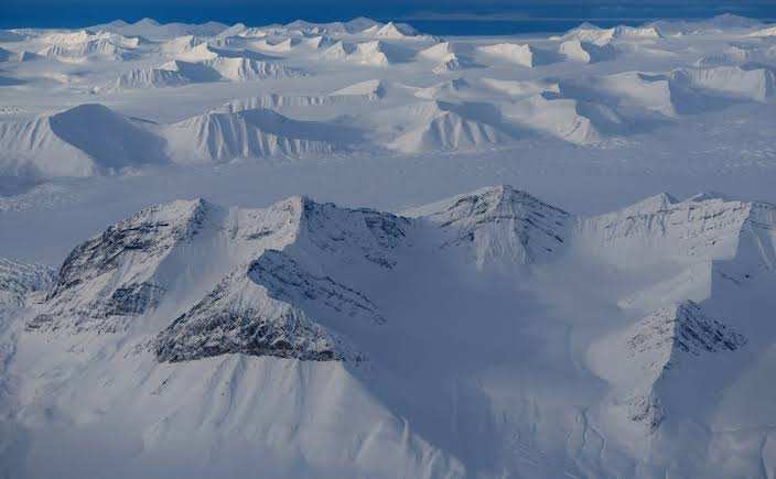 EU to keep opposing new Arctic oil drilling, despite pressure from Norway