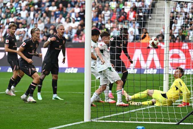 Borussia Mönchengladbach engage Blessin comme entraîneur pour redresser un début de saison désastreux en Bundesliga