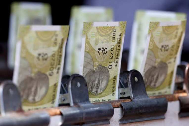 Rupee Faces Pressure From Oil & US Yields; RBI Deputy Flags Case For Gains