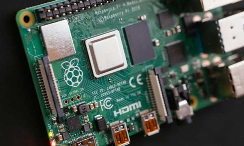 شركة Raspberry Pi البريطانية تحقق نموًا قياسيًا مدفوعًا بزيادة الطلب الأمريكي في مجالات الأتمتة الصناعية والذكاء الاصطناعي الطرفي