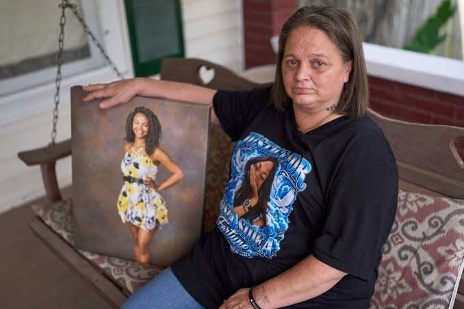 Arrestan a tercer sospechoso en la muerte de mujer de Mississippi encontrada colgada en escena del crimen 'montada'