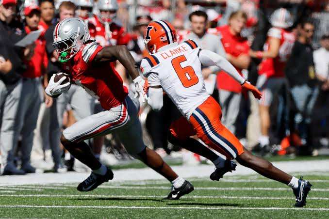 Illinois can’t stop Jeremiah Smith, who ties Ohio State record with 4 TD catches in No. 7 Buckeyes’ 42-19 win