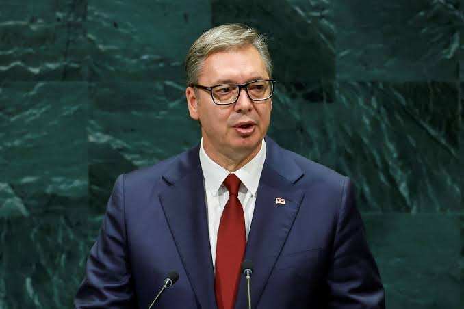 Le président serbe Vucic démissionne, ouvrant la voie à des élections anticipées
