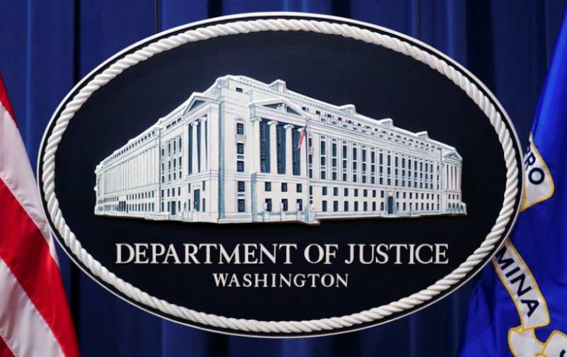 Ex funcionario electoral de la Casa Blanca abandona investigación del DOJ sobre enemigos de Trump, dicen fuentes