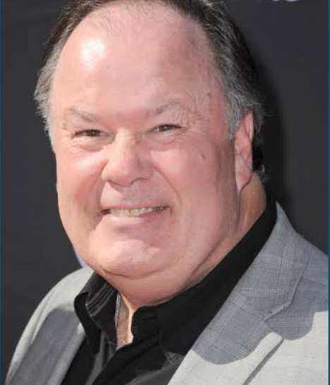 Dennis Haskins, acteur de 'Sauvés par le Gong' qui jouait M. Belding, est décédé