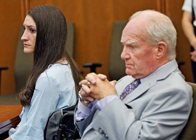 Lindsay Clancy regresa a la corte tras juicio nulo en caso de asesinato