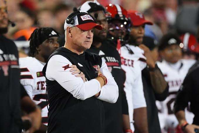 Le chaos de l'éligibilité oblige le QB réserviste de Texas Tech à prendre un vol tardif pour le Colorado après une décision de justice