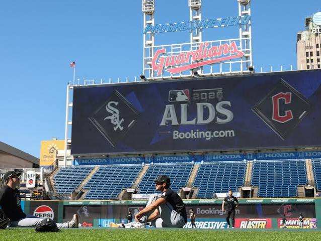 Chroniques : Les White Sox accueillent les fans des Cubs pour monter dans l'élan des playoffs… avec quelques mises en garde