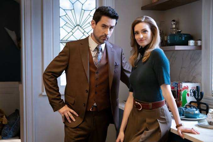 مراجعة "Eternally Yours": كوميديا مصاصي الدماء من CBS للمبتكرين "Ghosts" ضعيفة للغاية