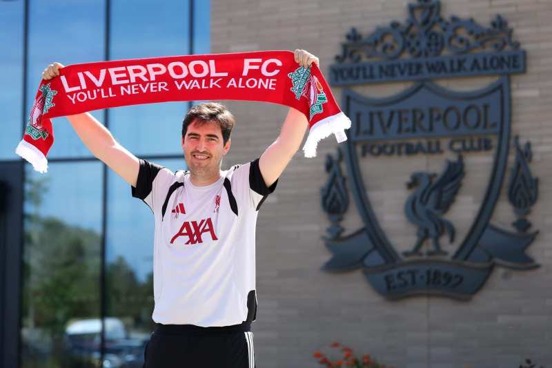 Andoni Iraola Takes Helm at Liverpool FC