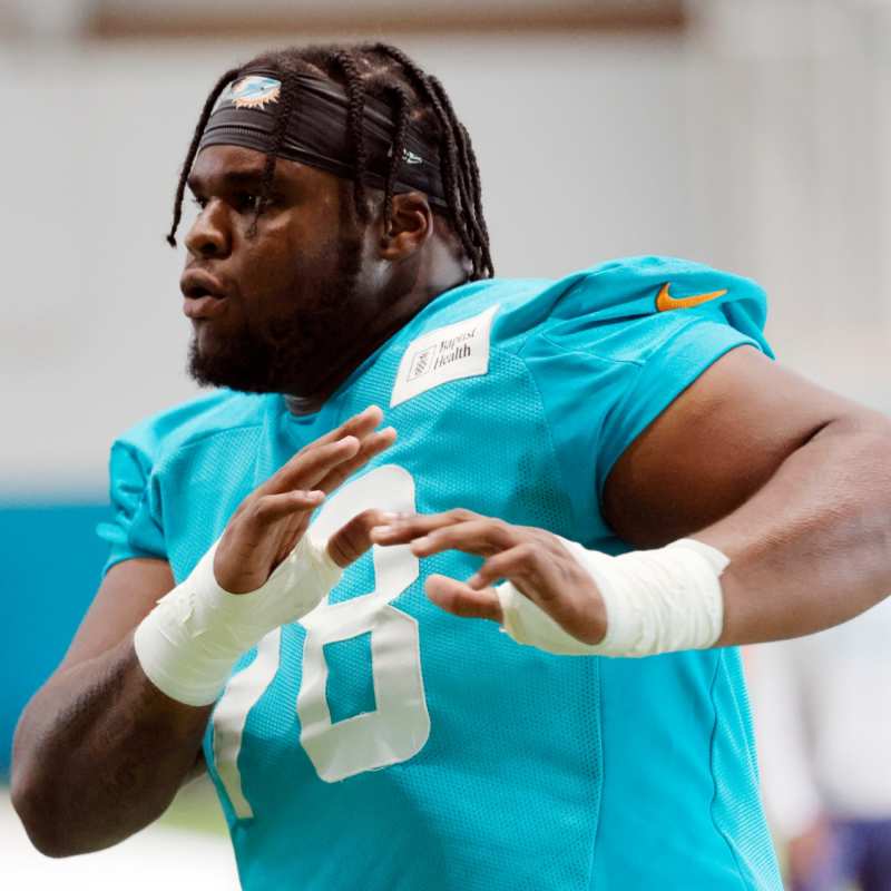 Dolphins Activate Kenneth Grant From Injured Reserve