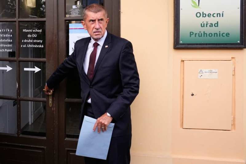 L'opposition tchèque devance le parti au pouvoir dans la course au Sénat