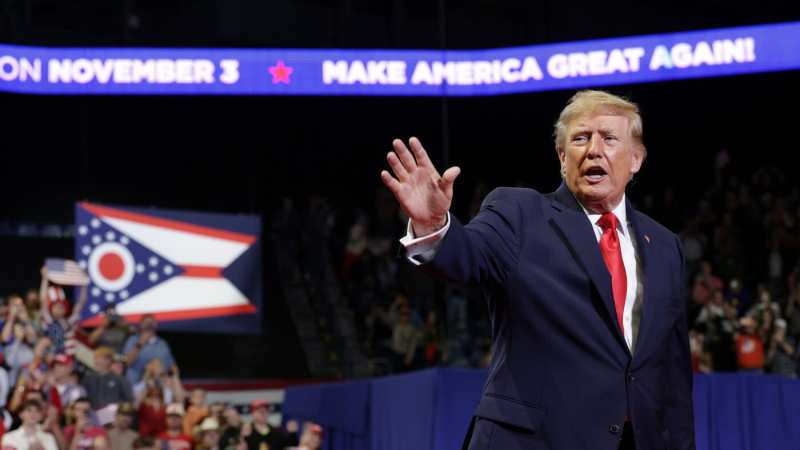 Le gouvernement finance des publicités de Trump dans un contexte de contrôle judiciaire