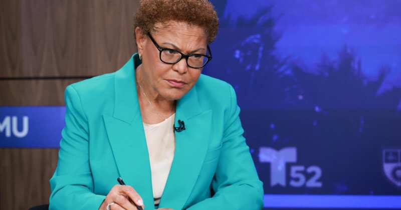 Bass remet en question l'avenir politique de Raman
