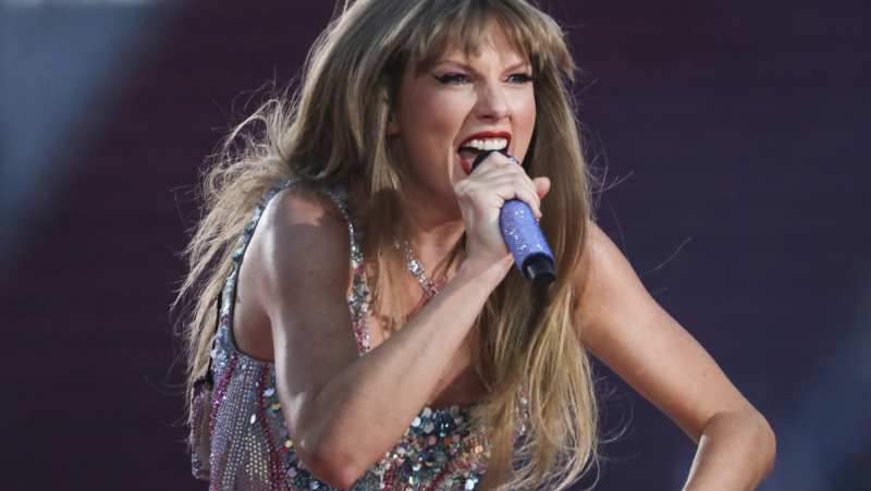 Canadian Music Sales Surge Amid Swift s Return
