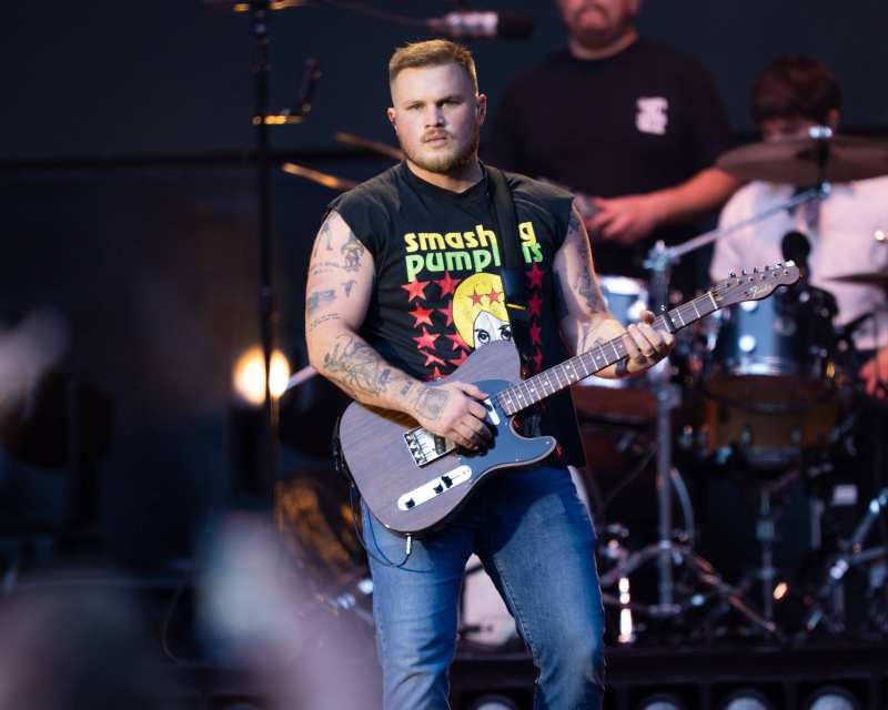 Zach Bryan Releases New EP Amid Tour