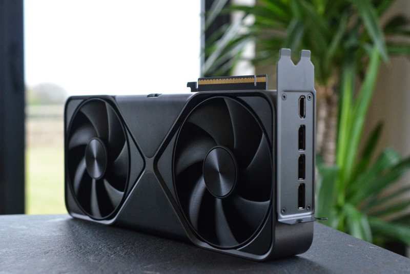 NVIDIA confirme que la RTX 5090 continuera d'être expédiée