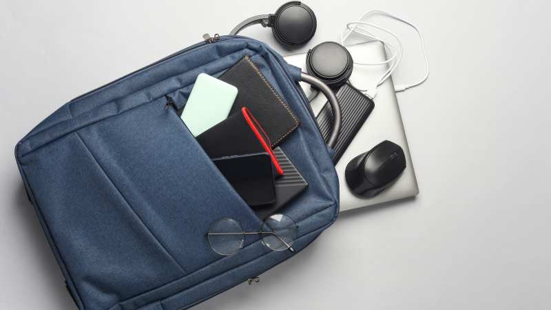 Ugreen Offers Budget‑Friendly Gadgets for Long‑Haul Flights