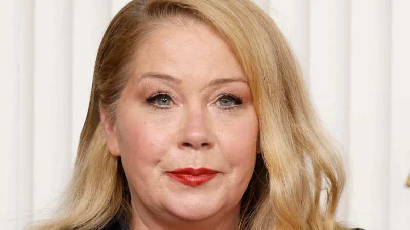Christina Applegate Announces Misdiagnosis After Years of MS Symptoms