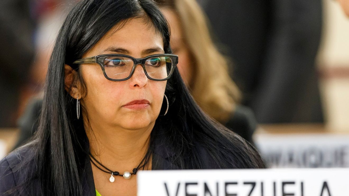 अमेरिका और वेनेजुएला ने राजनयिक संबंधों के लिए बातचीत शुरू की