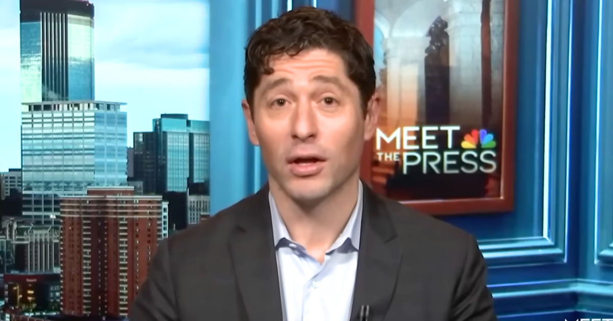 Le maire de Minneapolis critique les contrôles de l'immigration et défend les manifestants après une fusillade mortelle