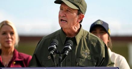 حاكم لويزيانا يناقش العلاقات الأمريكية الجرينلاندية في واشنطن بعد تصريحات أثارت جدلًا