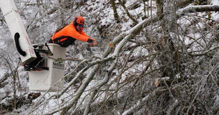 El sistema de 'ciclón bomba' traerá vientos aulladores, inundaciones y fuertes nevadas a la costa este de EE. UU.