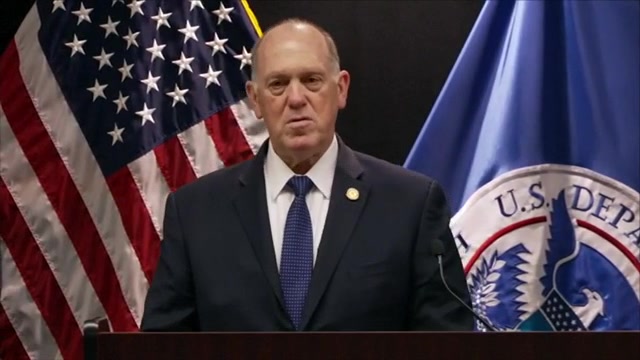 Agentes de Inmigración Retirados de Minnesota Tras Acuerdo de Custodia