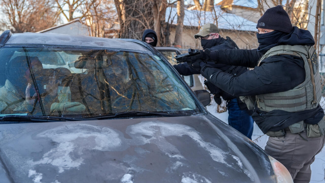 Trump Administration Reduces Immigration Enforcement in Minnesota After Local Cooperation - News Directory 3