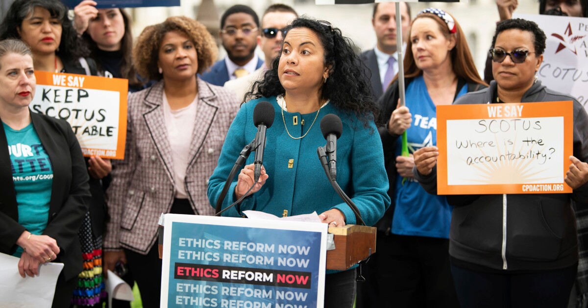 初选结果未定：梅希亚微弱领先马利诺夫斯基