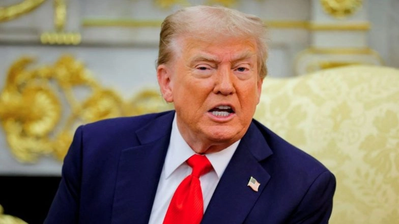 ترامب يحتفل بشهر تاريخ السود بالبيت الأبيض وسط جدل حول صور أوباما