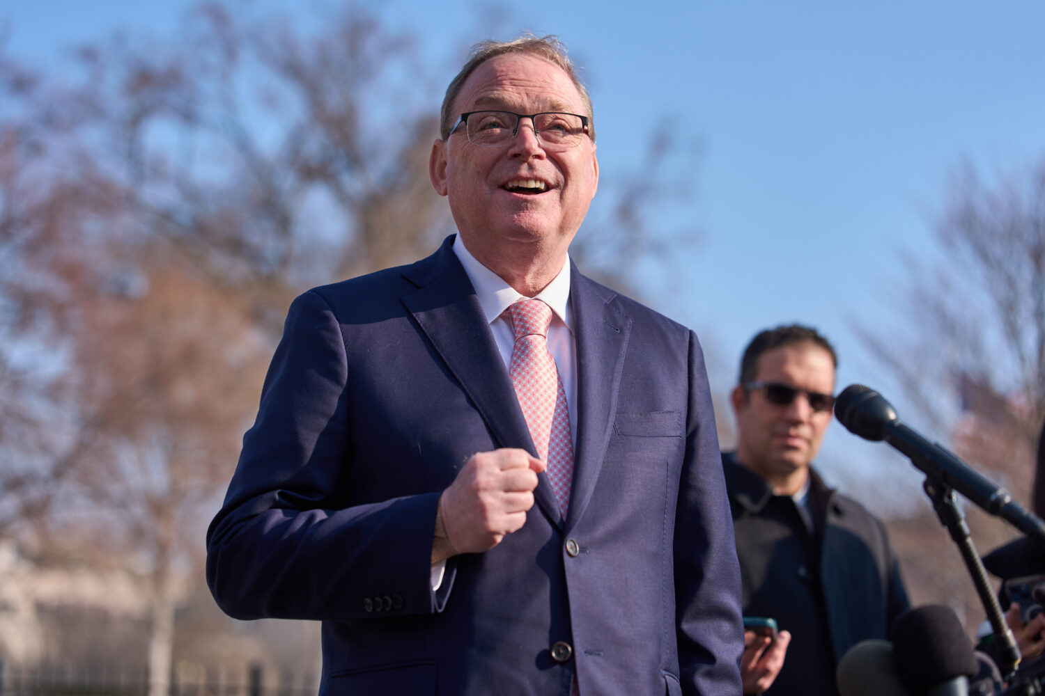 टैरिफ ने अमेरिकी कंपनियों और उपभोक्ताओं की लागत बढ़ाई