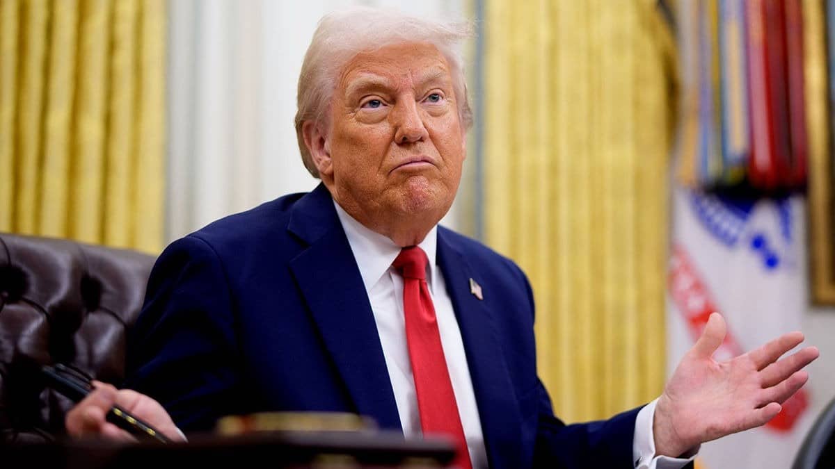 'Fools And Lapdogs': Trump Targets Justices After Tariffs Ruling, Calls Verdict 'Deeply Disappointing'