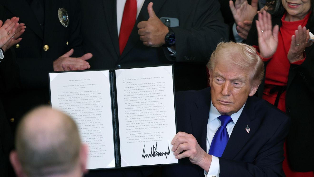 Democrats weigh boycott or quiet protest at SOTU