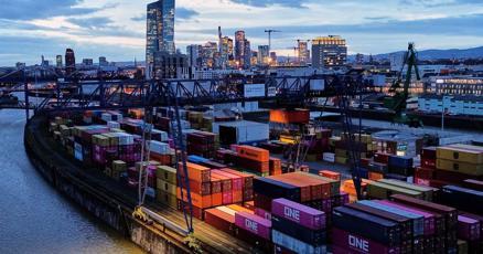 US Implements Temporary Tariffs After Supreme Court Rebuke