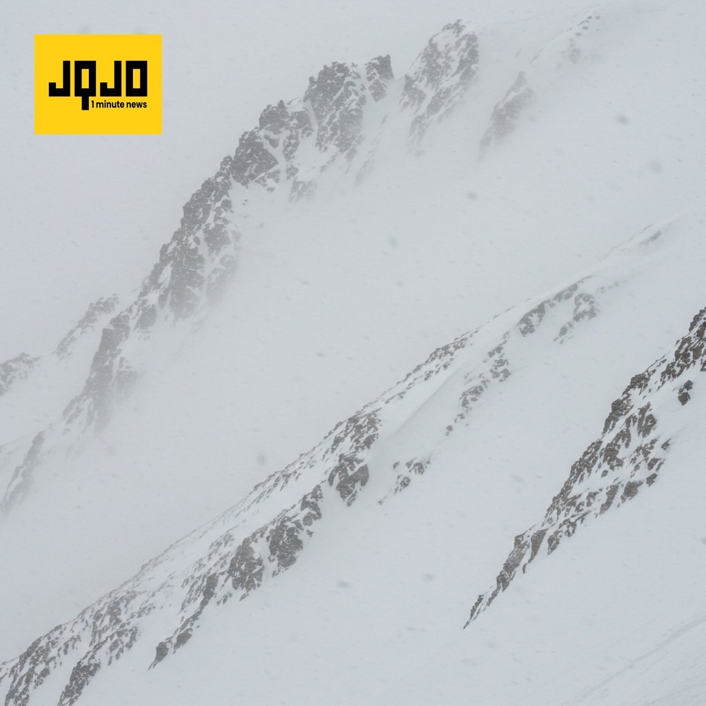 Miles de personas atrapadas en el Everest por tormenta de nieve