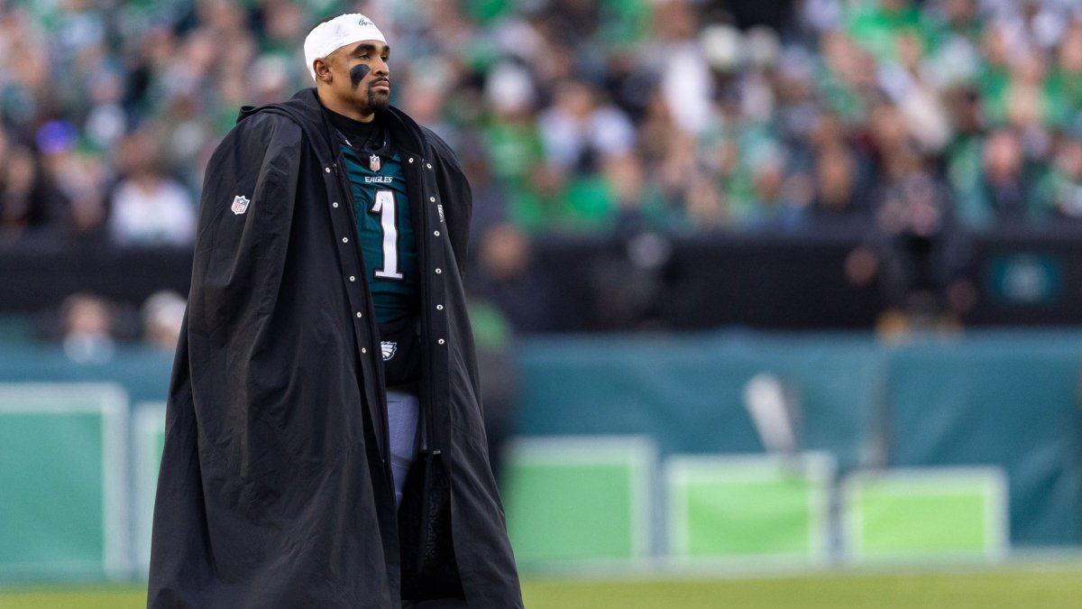 Hurts Addresses Reported Locker-Room Frustration Amid Wins