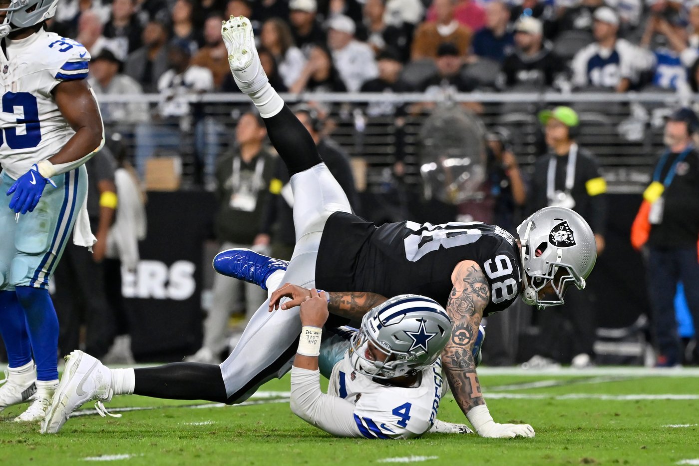 Raiders add Maxx Crosby to Week 12 injury report