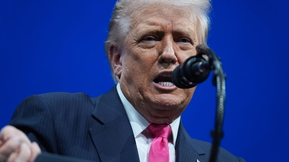 Trump backs Indiana redistricting ahead of session