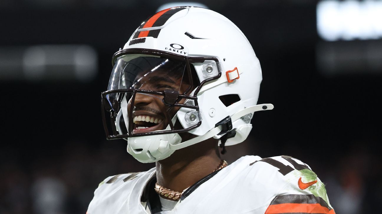 Sanders Keeps Browns Starting Job After Debut Win